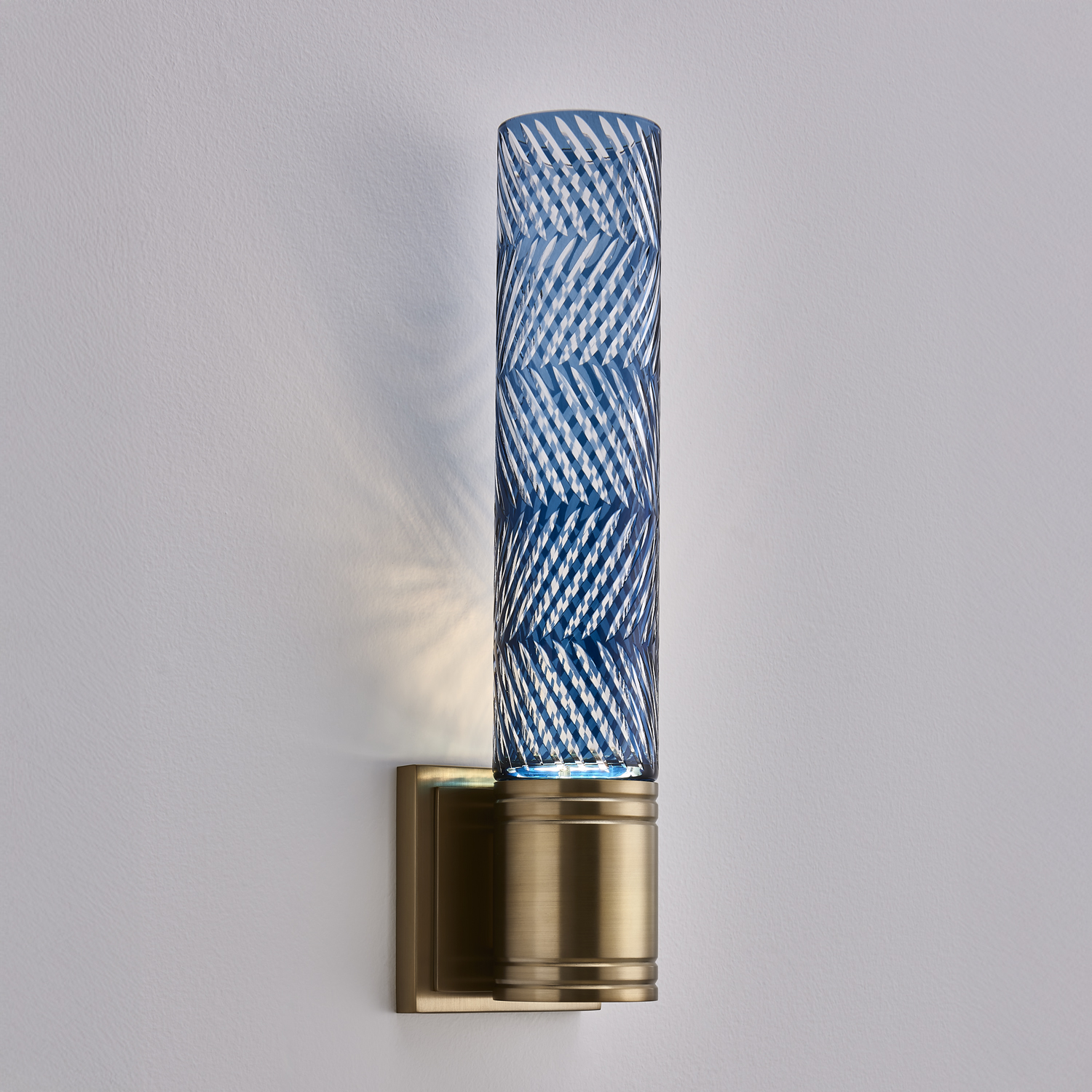 Kiriko 16.25-in (6-watt) LED Winter Brass Wall Sconce - Image 3