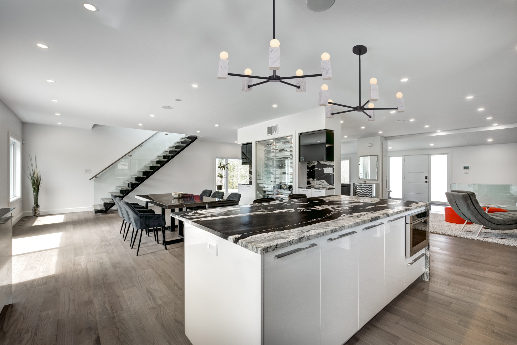 Quadra 5 Lt Chandelier - Image 2